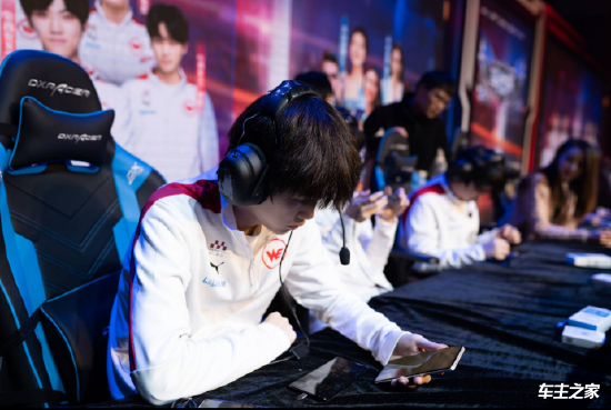 EPL S20 小组赛：遭遇两连败！A队 0-2 CoL进入最后机会